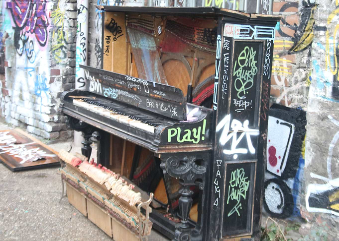 Street Piano
