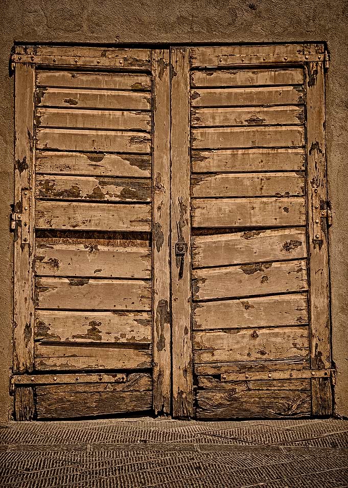 Door in Val dOrcia