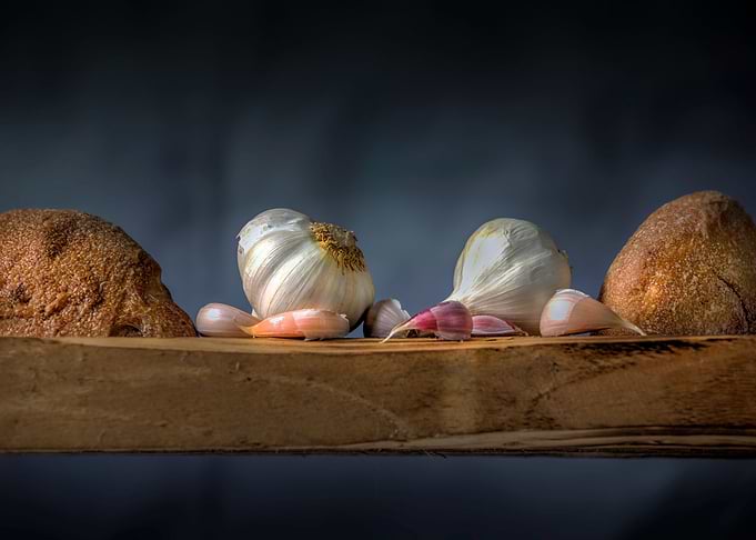 Garlic cloves and bread