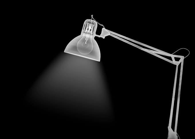 X ray of a lamp light