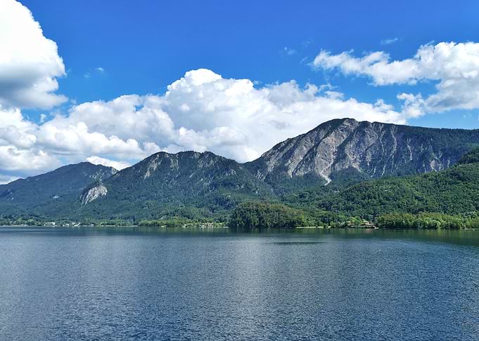 Lake Kochelsee mountains