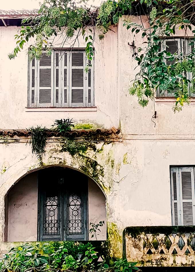 OLD HOUSE