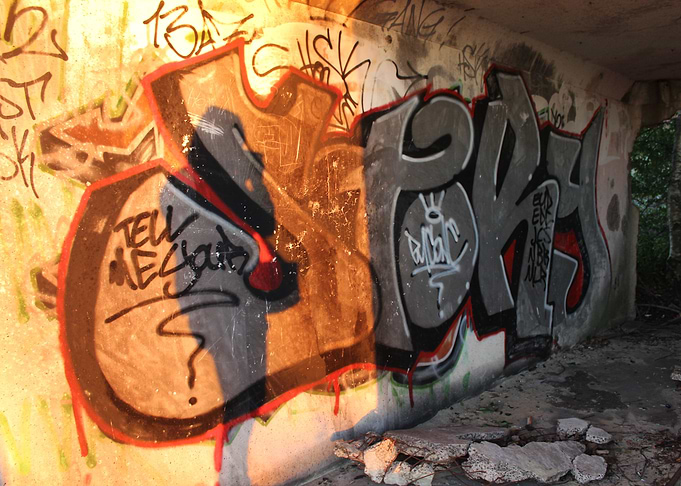Grafity in sun