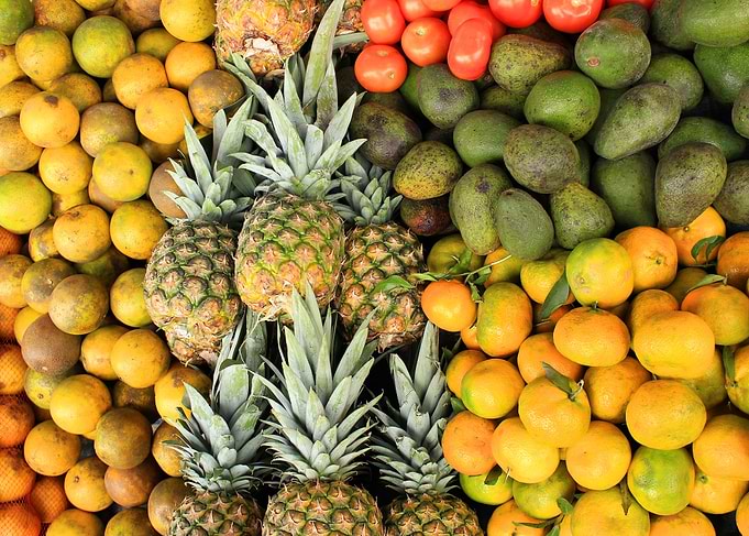 Outdoor Fruit Market