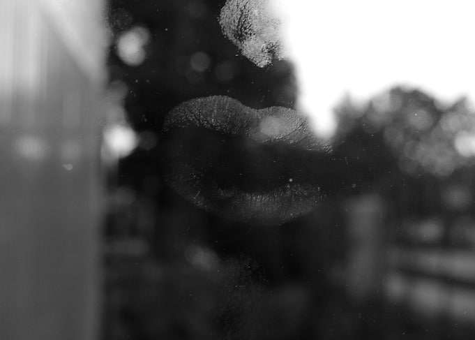 Kiss