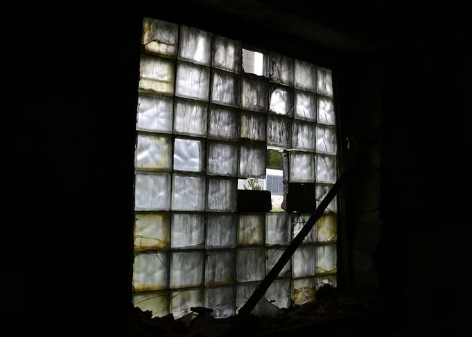 Rotten Window