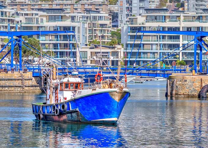 Blur Boat