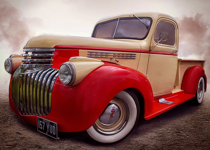 Red and cream machine