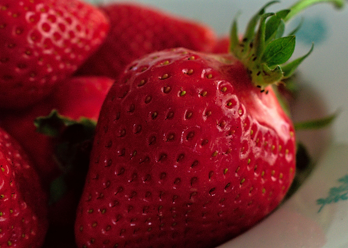 strawberries in plate