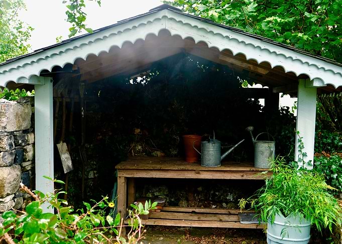GARDEN SHED
