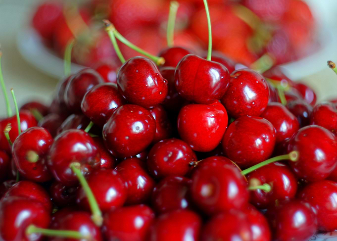 Ripe sweet cherry2