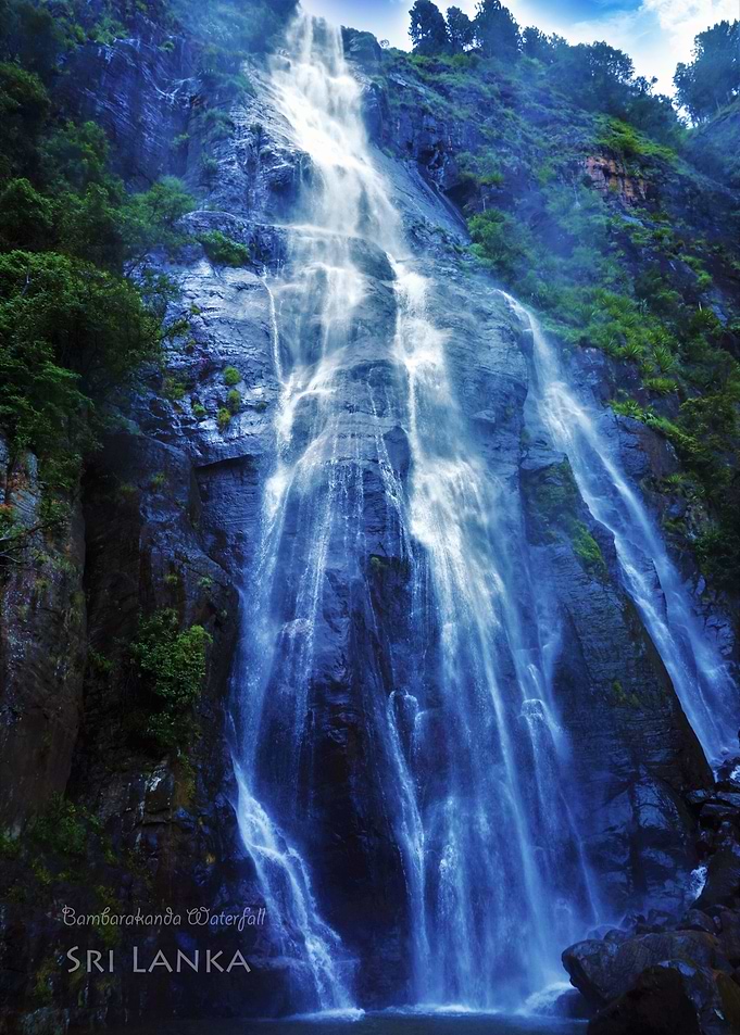 Bambarakanda Waterfall