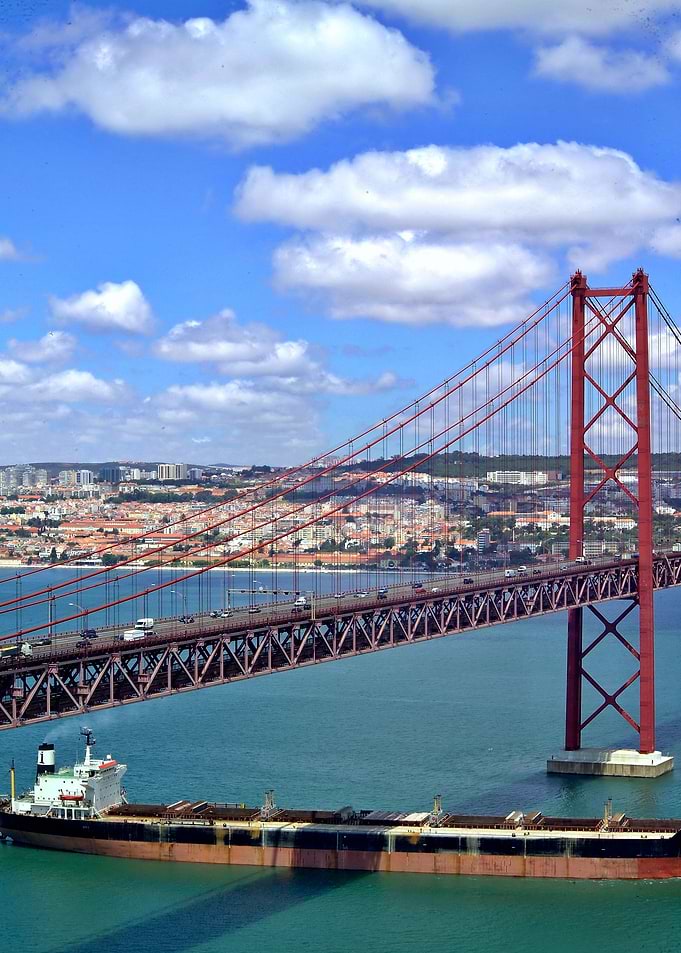 25th of april bridge