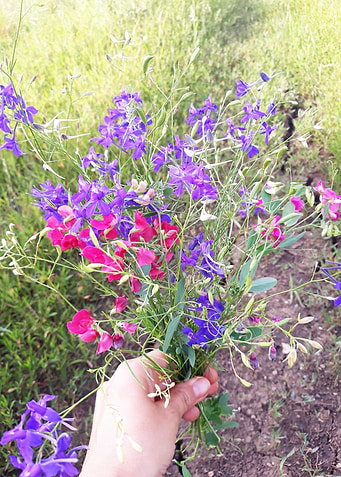 Violet June bouquet