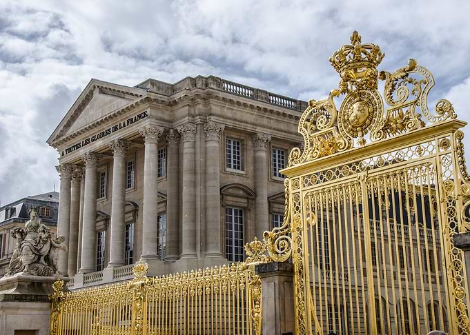 Entrance Castle Versaille