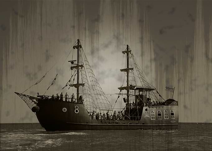Sailing boat