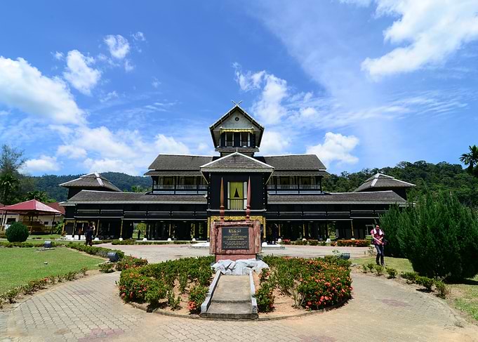 seri menanti