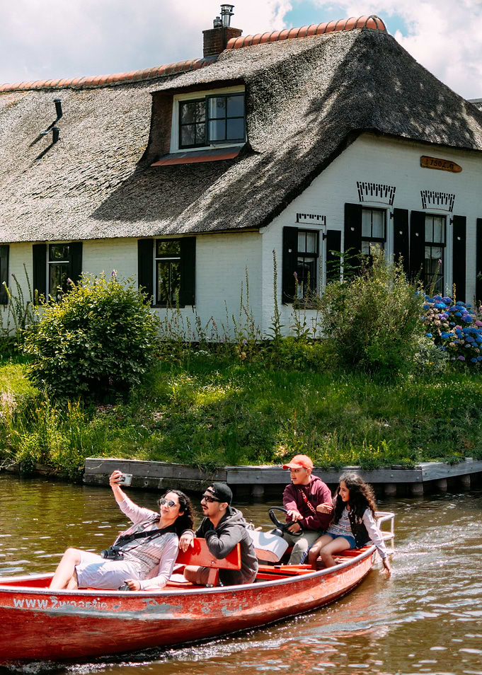 Giethoorn water selfie