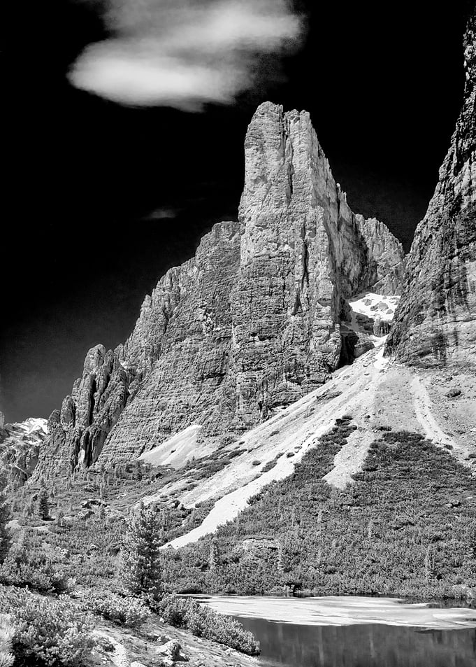 Lagazuoi Lake Lech Peak