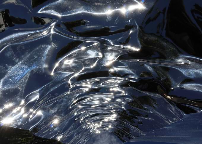 Underwater trail