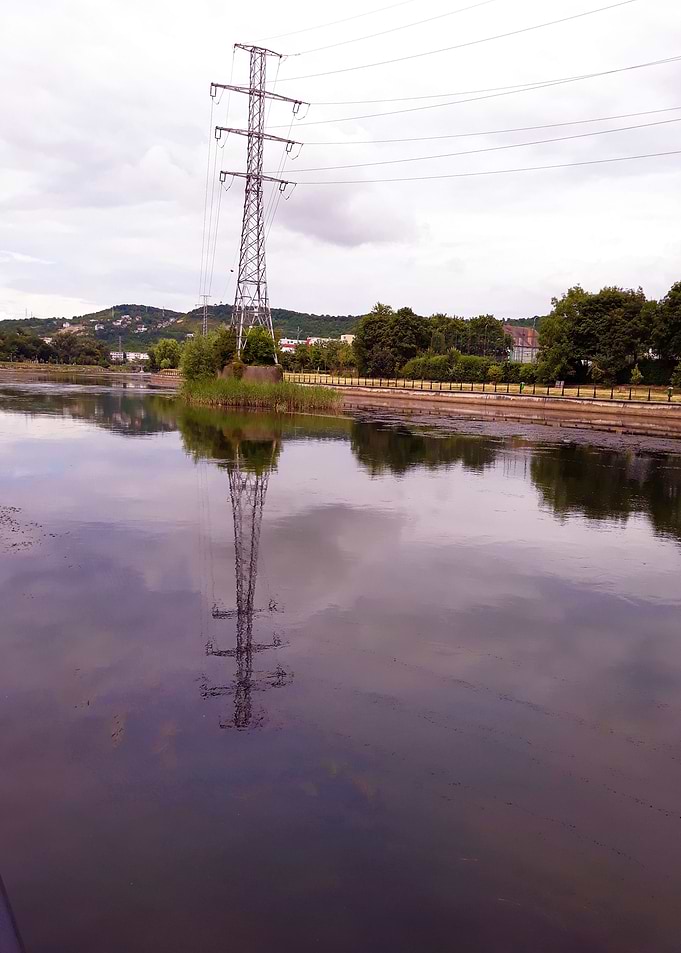 Power pole