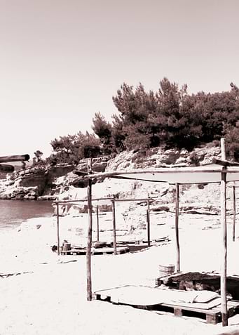 Beach days monochrome
