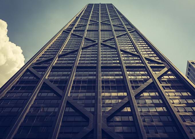 Symmetrical skyscraper