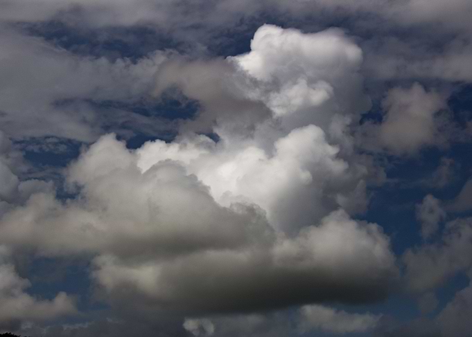 blue sky with white cloud