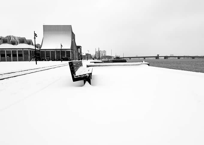 Snow bench