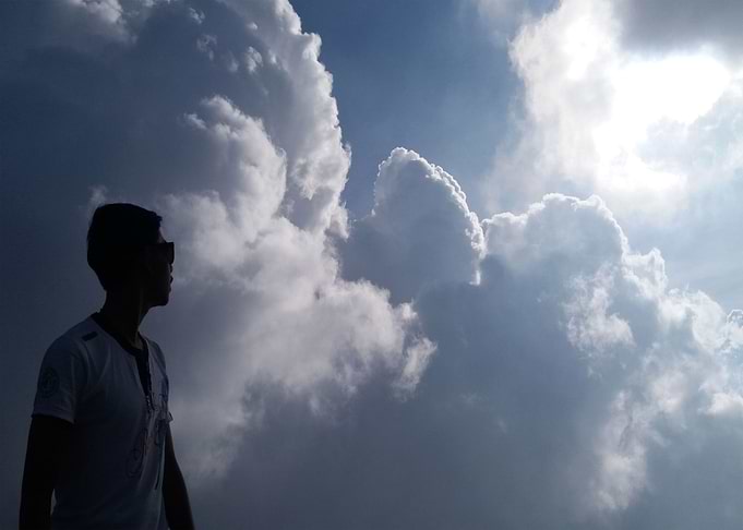 the view cloud in the sky