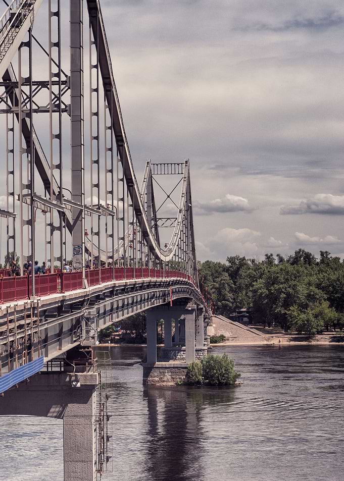 Dnipro Park bridge