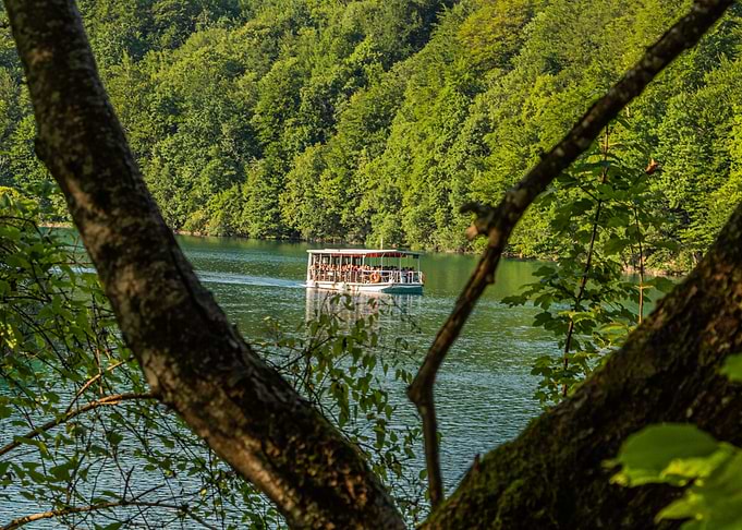 Boat on the lake