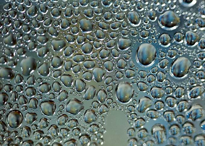 Water drops Canon Eos 5DS