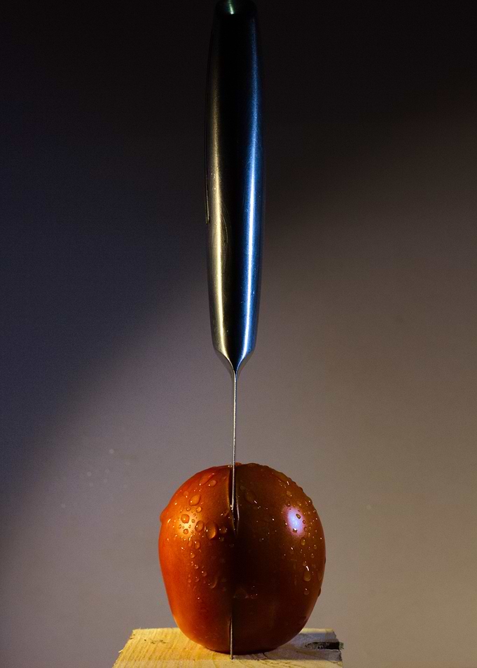 Cut a Tomato