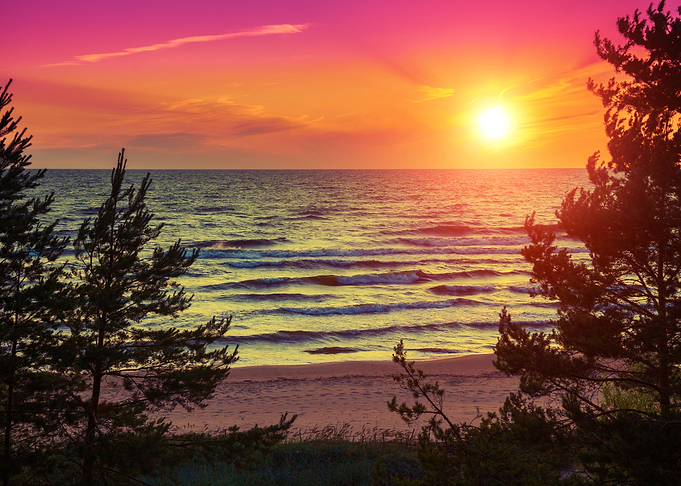 Beautiful Sunset Over Sea