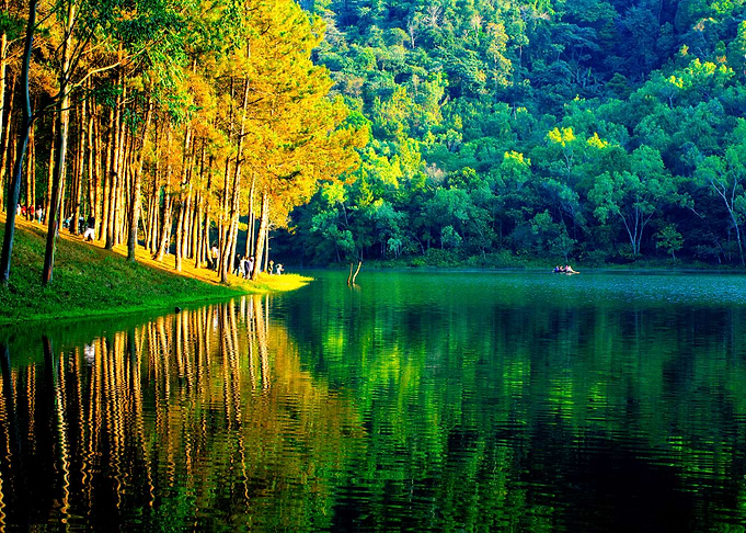 Pang Ung Lake And Mountain