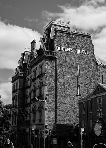 Dundee Hotel
