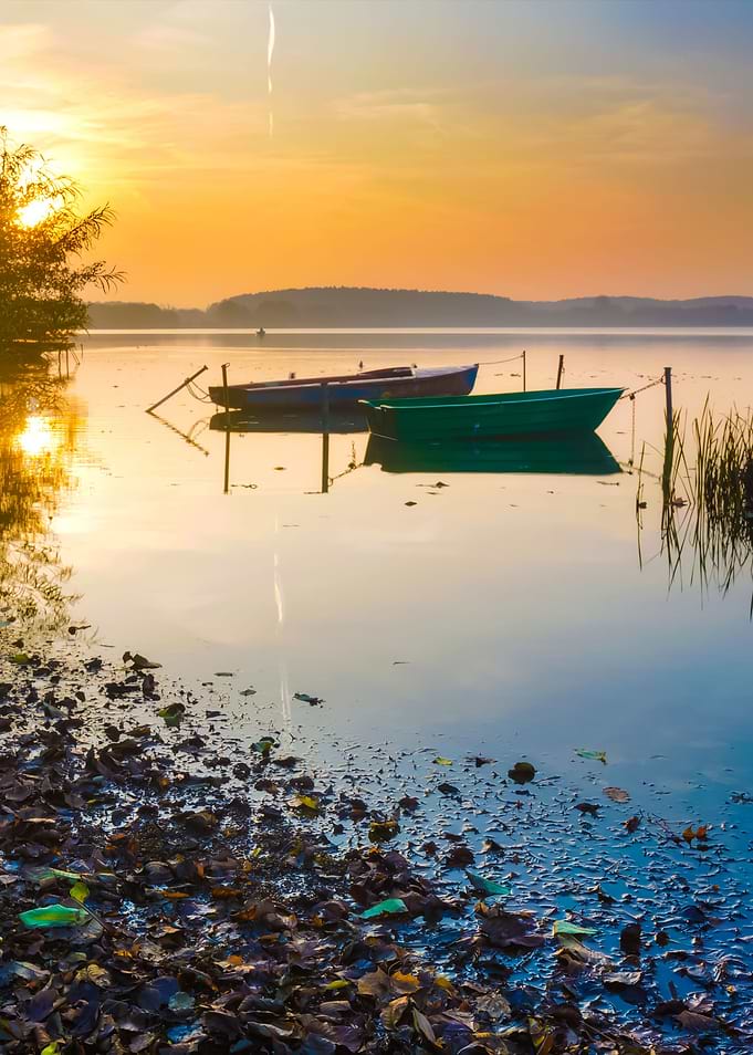 Beautiful Lake Sunrise Lan