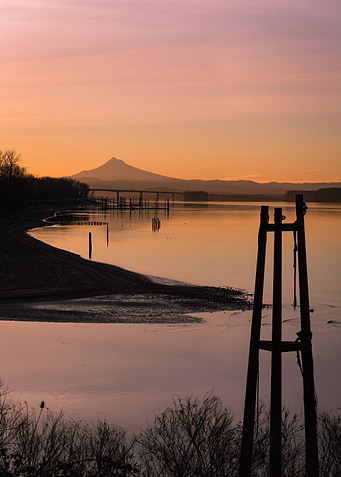 Mt Hood mornings on river