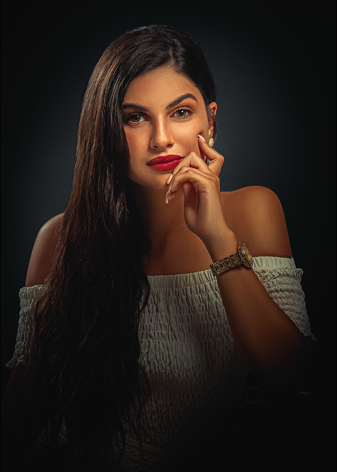 BEAUTIFUL WOMEN FINE ART