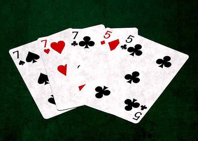 Poker Hand Full House 4