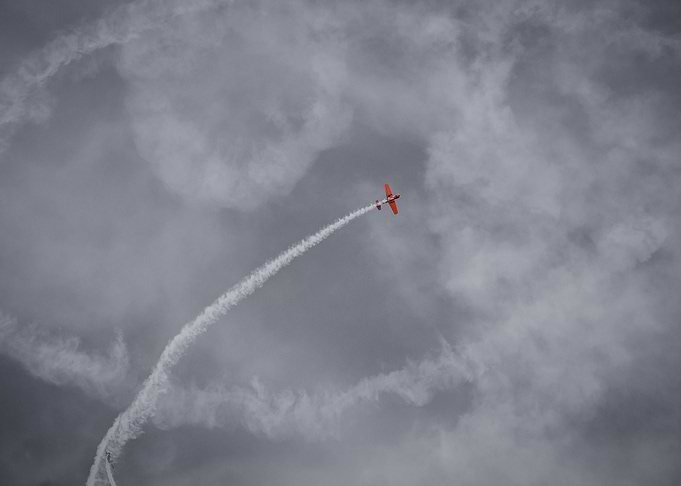 Red plane