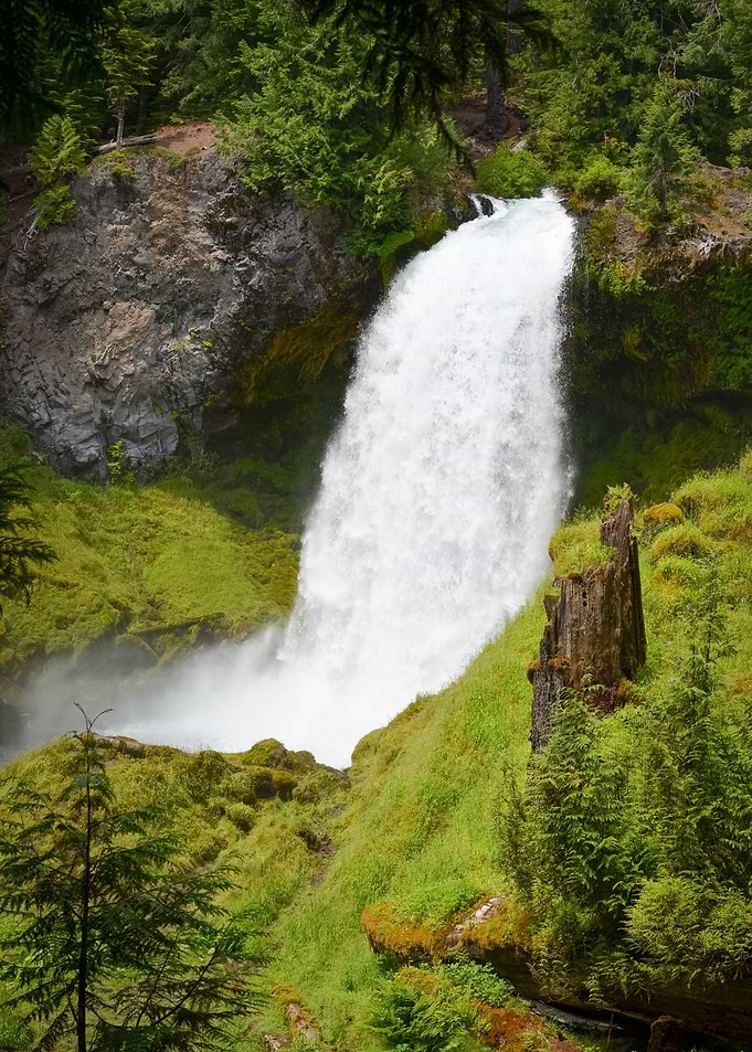 Sahalie Falls