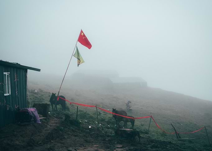 Waking up on Mount Huajian
