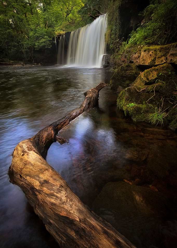 Sgwd Ddwli Isaf waterfall