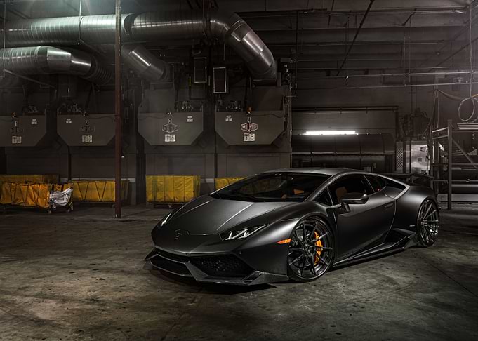 Black Huracan