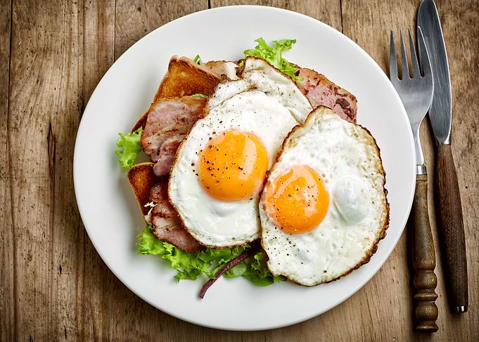 Eggs with bacon
