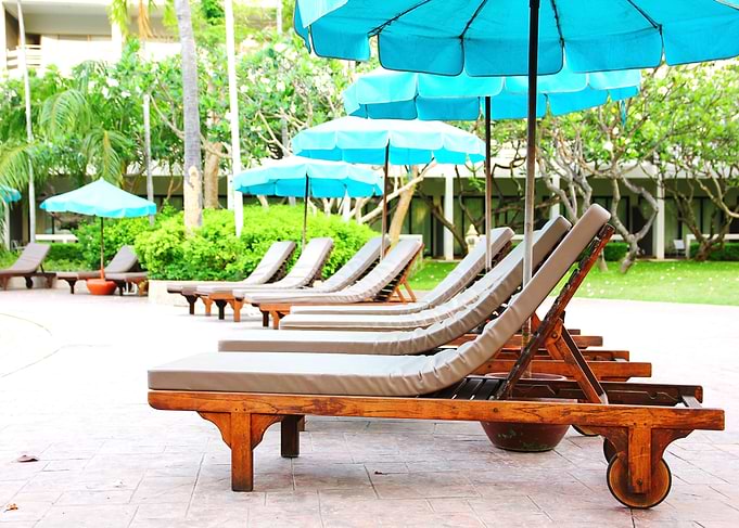 pool bed