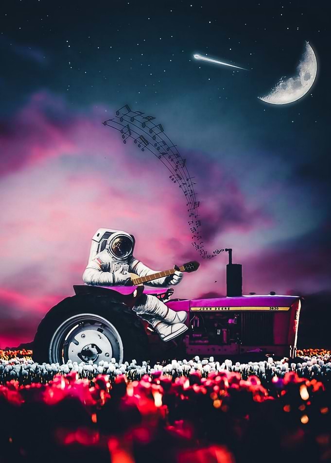 Astronaut ride tractor