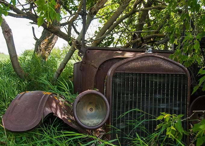 old rusty car